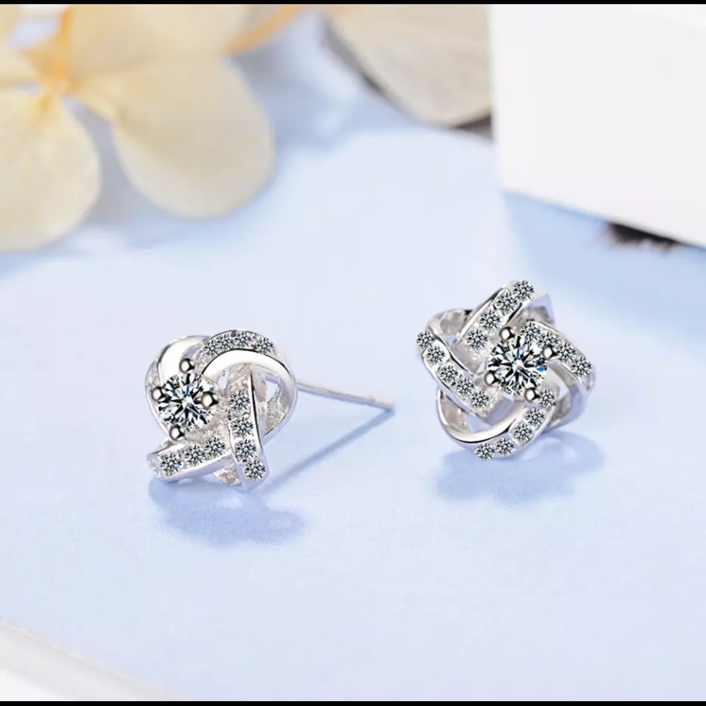 925 Silver Eternal Heart Twist Diamond Jewelry Set - Picture 3 of 7
